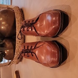 Kenneth Cole Brown dress shoes